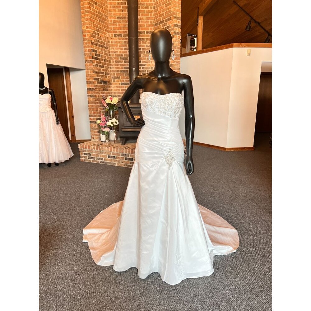 Bonny Fitted Waist Crystal Detail Wedding Gown